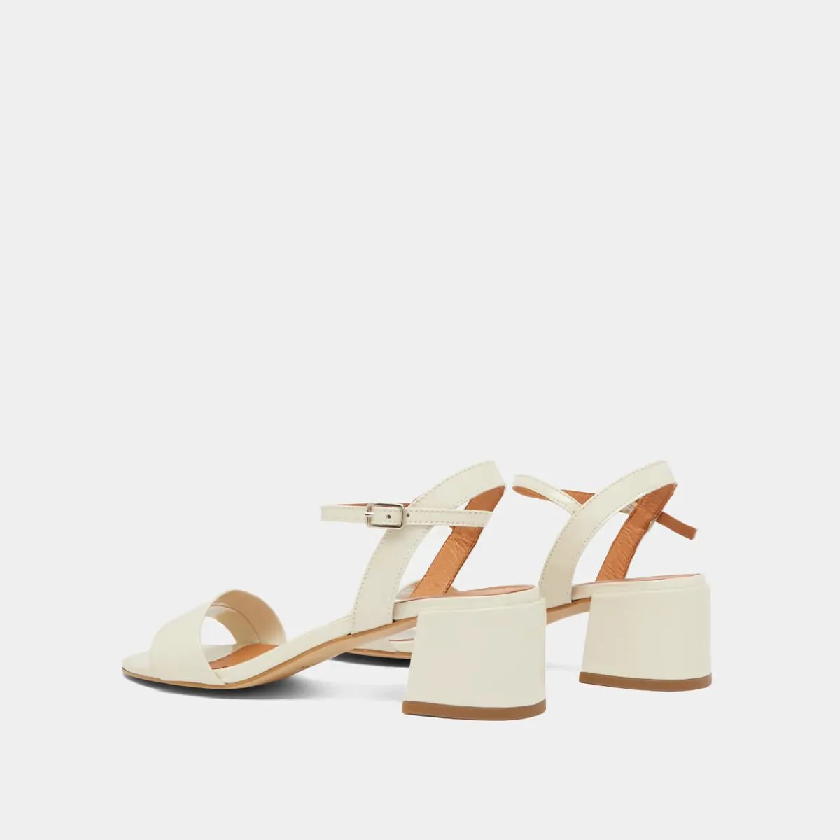 225- Anker Bis Vernis Ecru