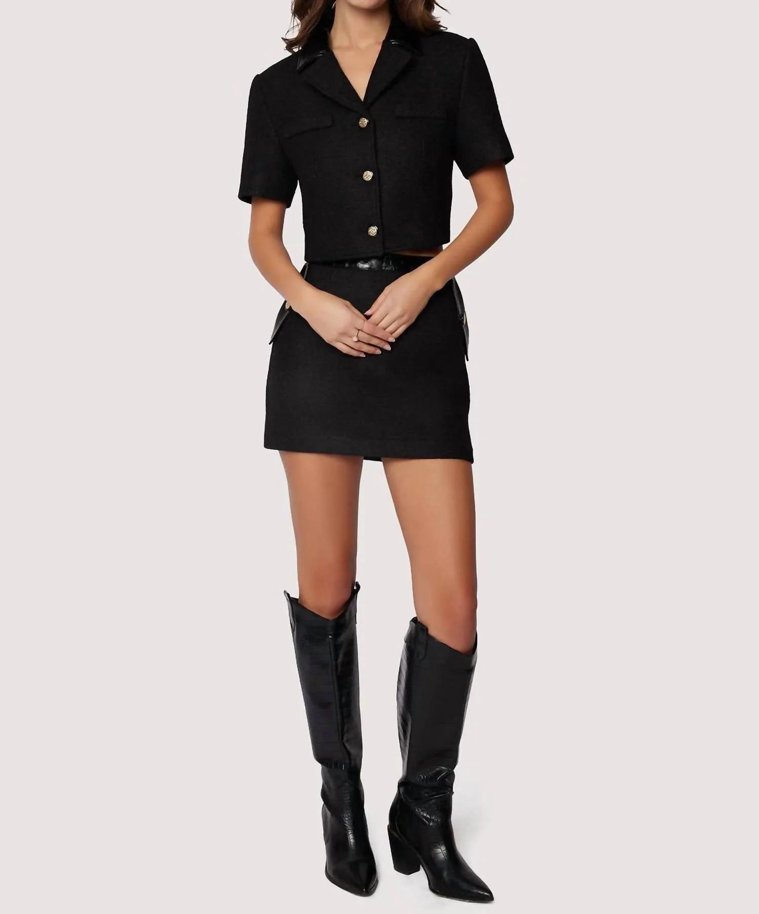 Alessia Fitted Mini Skirt In Black