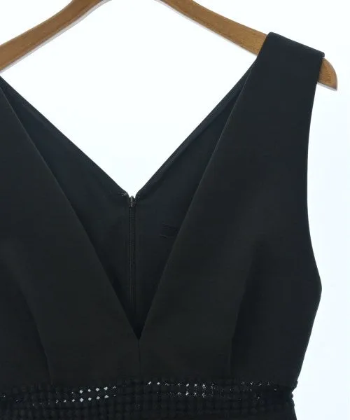 AULA Dresses
