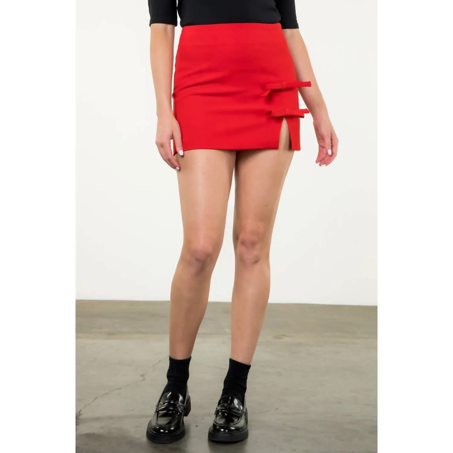 Bow Detail Slit Skirt In Red