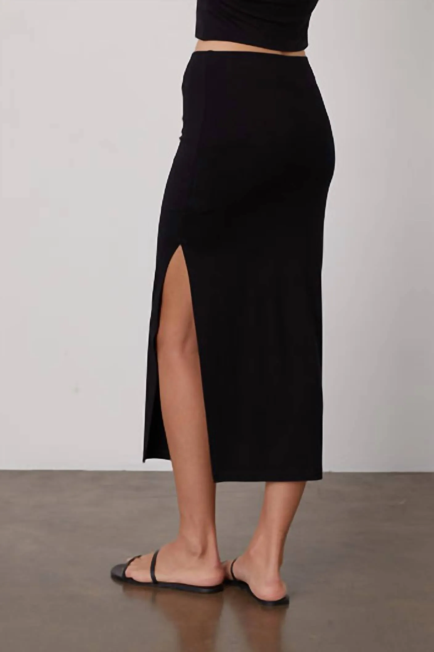 Ella Midi Skirt In Black