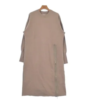 FOSI. Dresses