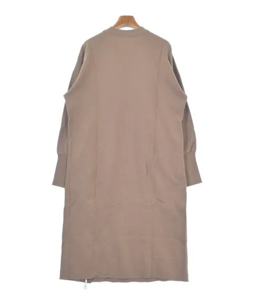 FOSI. Dresses