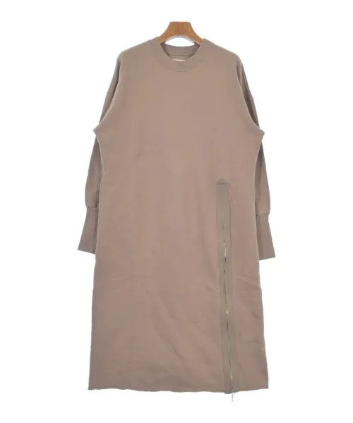 FOSI. Dresses