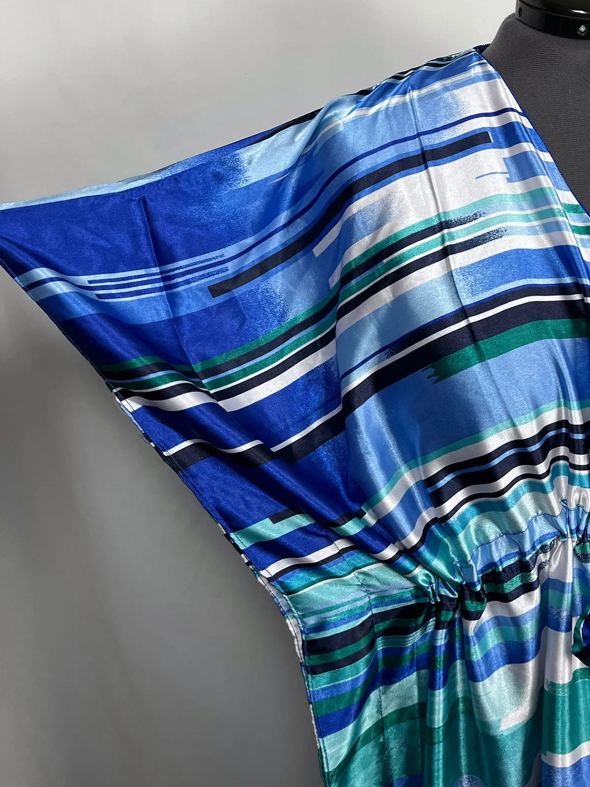 Generation 524 Size Open Blue & White Stripe Caftan NWT