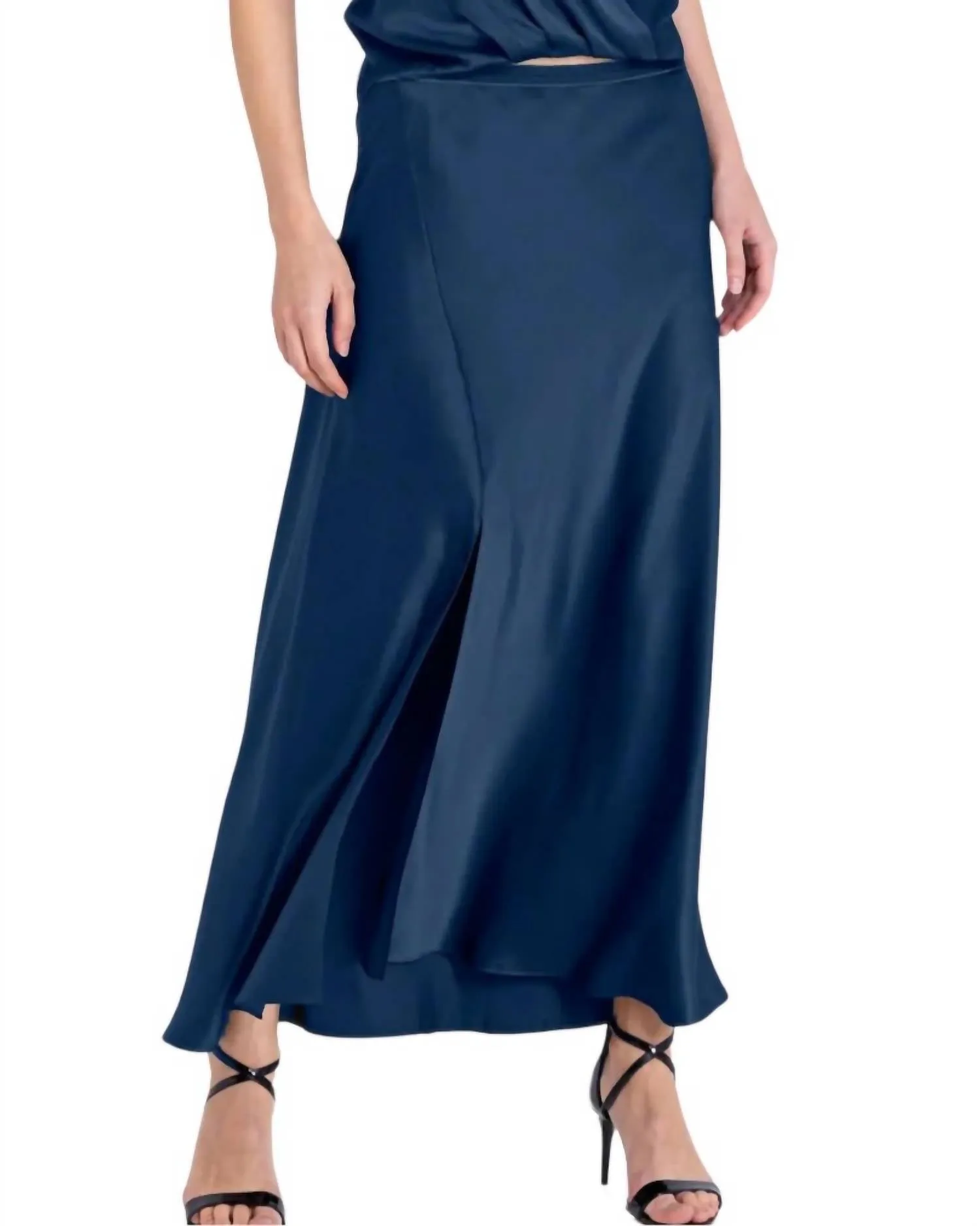 Go Slit The Difference Skirt In Storm