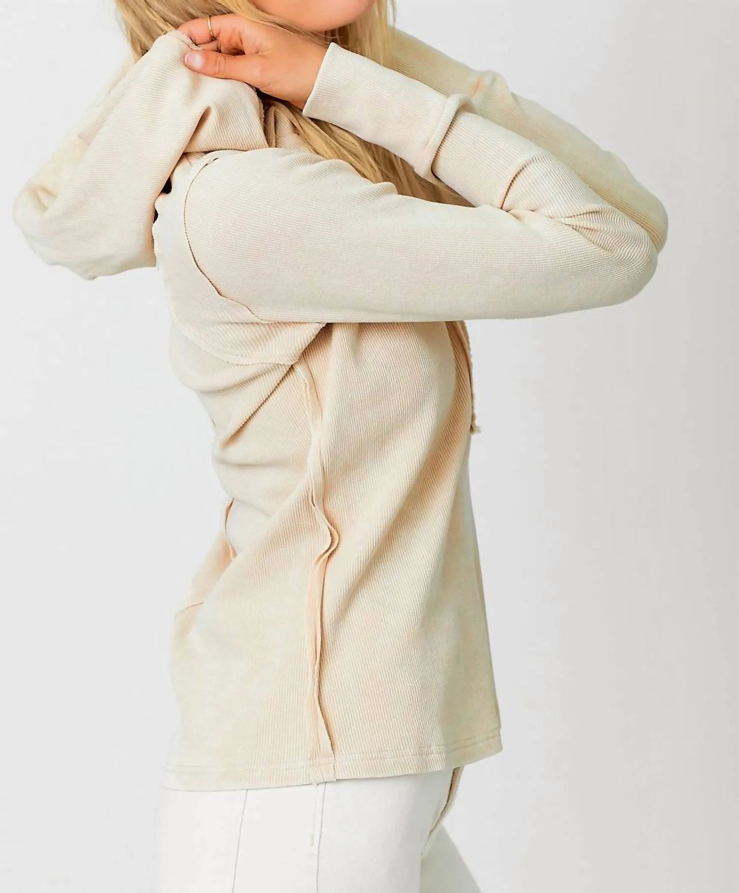 Hooded Thermal Spring Top In Washed Sand