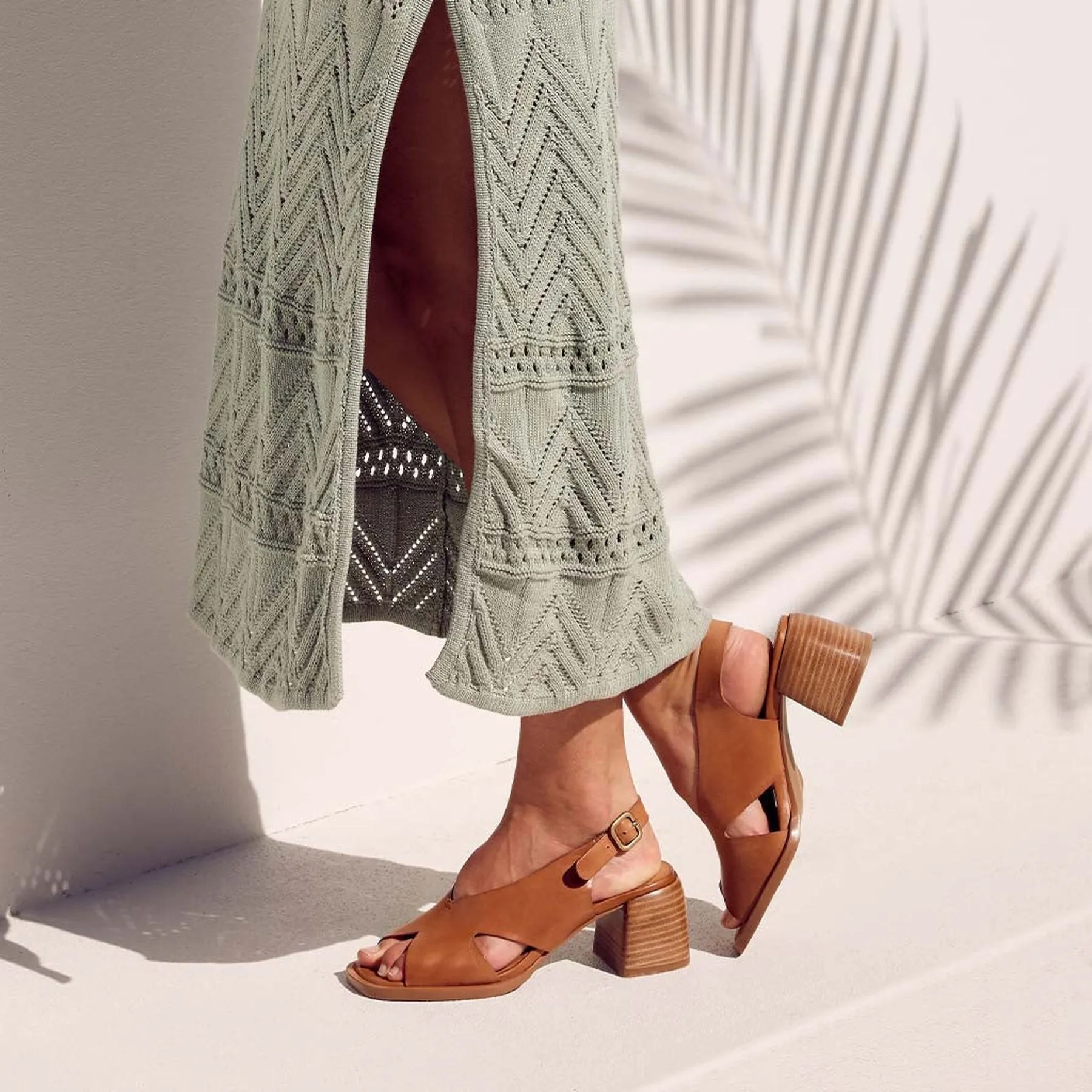 ISADORA LEATHER BLOCK HEEL SANDALS