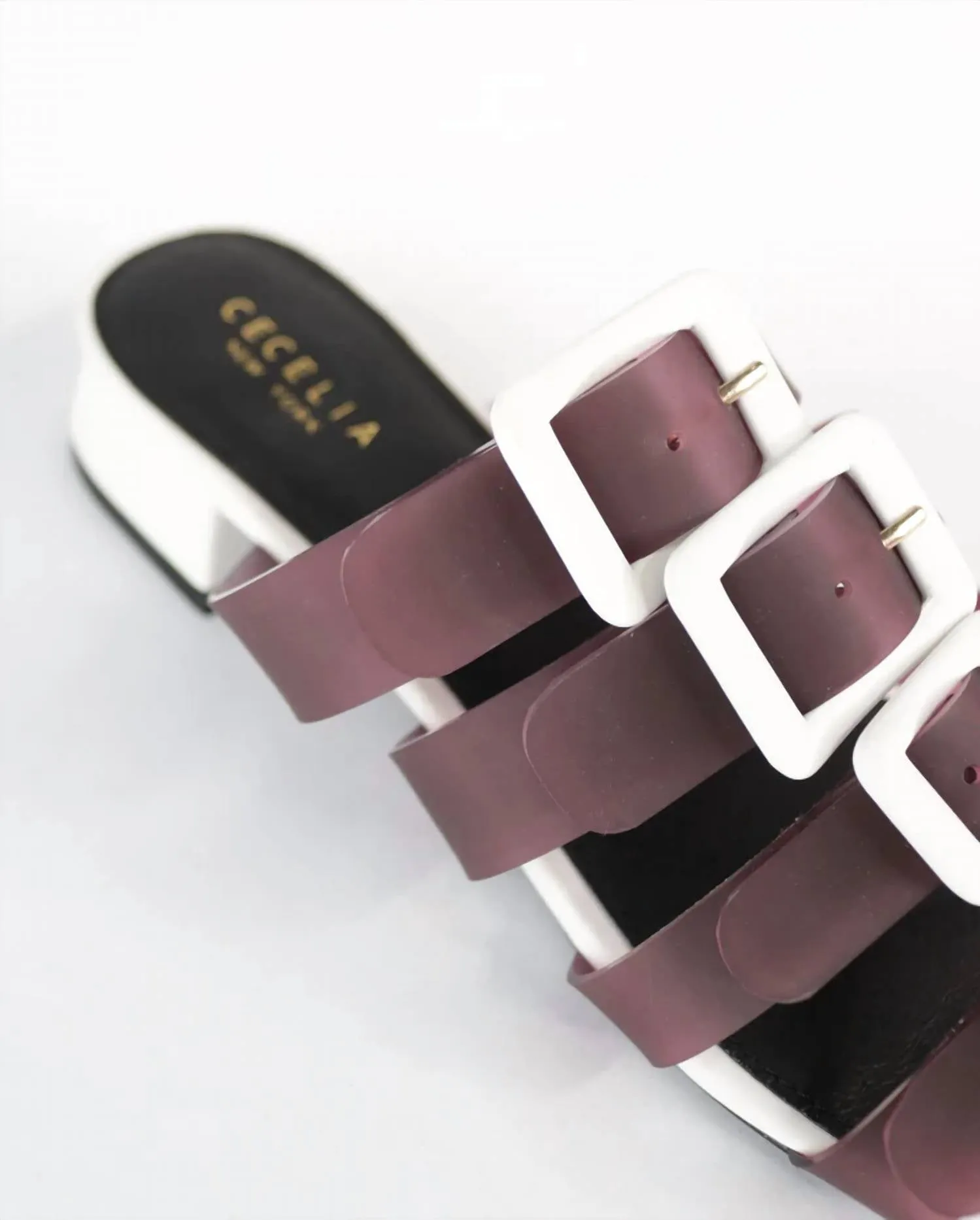 Lexington Slide Sandal In Black And White