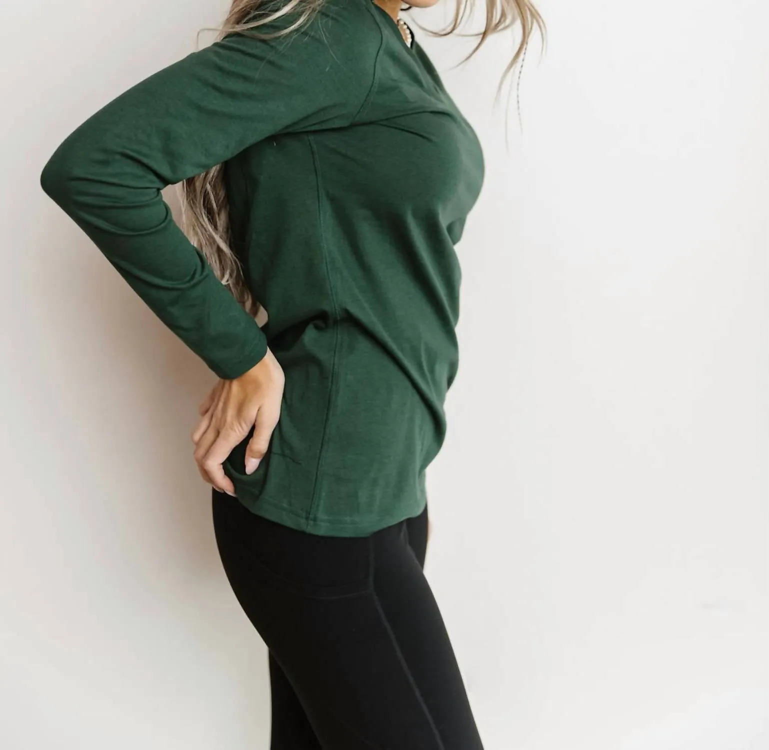 Lulu Long Sleeve V-Neck Top In Green