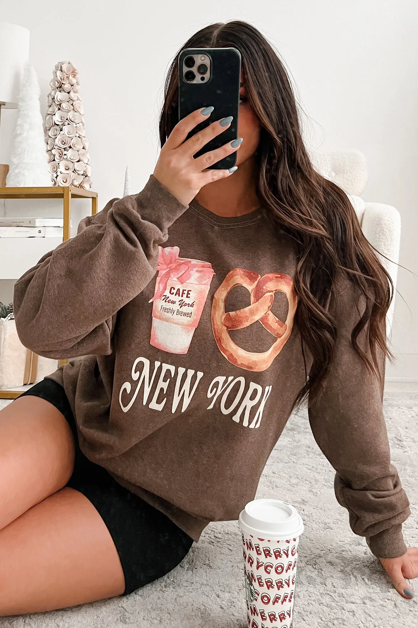 New York Necessities Graphic Sweatshirt (Coffee)