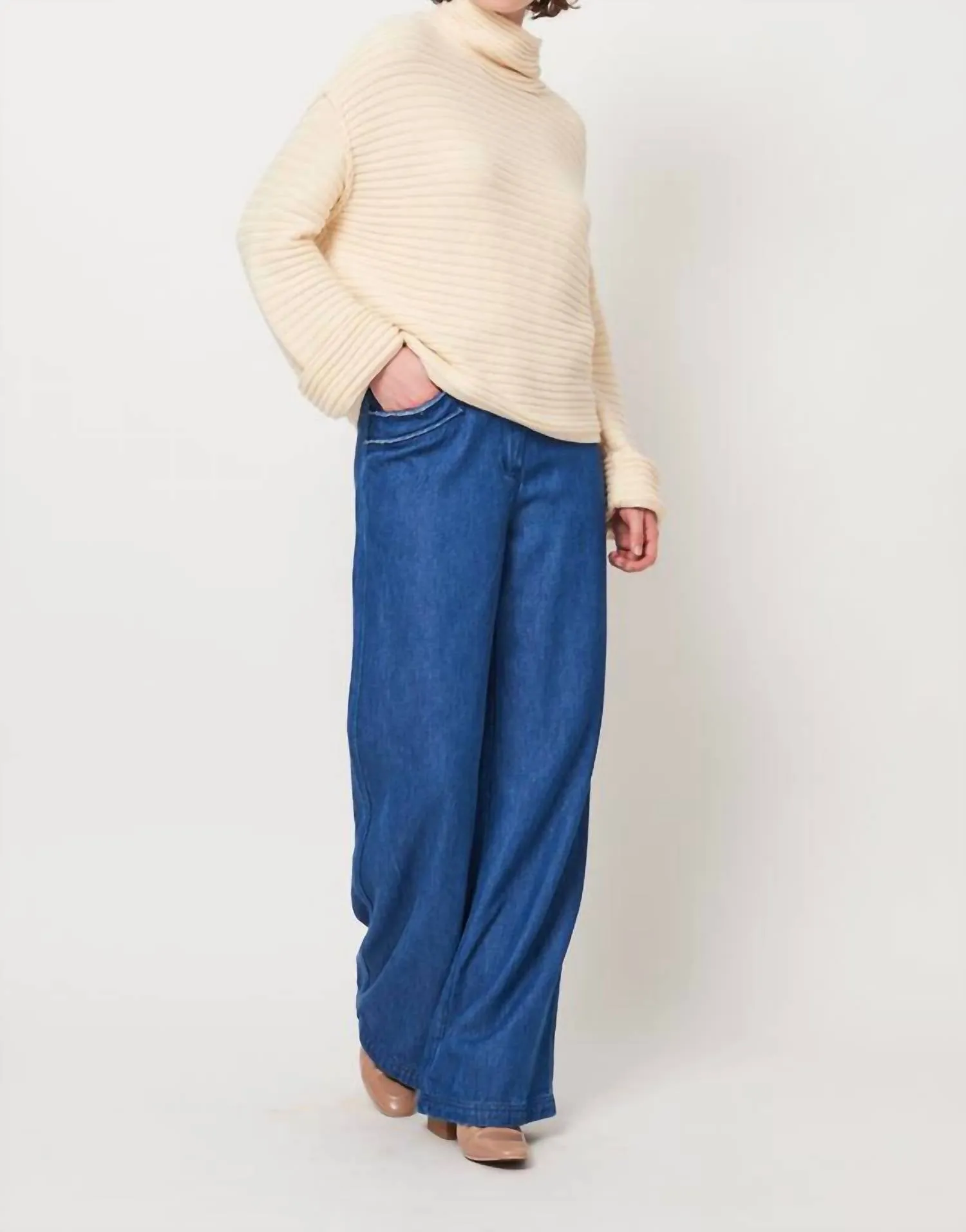 Pema Pullover In Cream