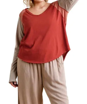 Raw Edge Color Block Top - Plus In Brick