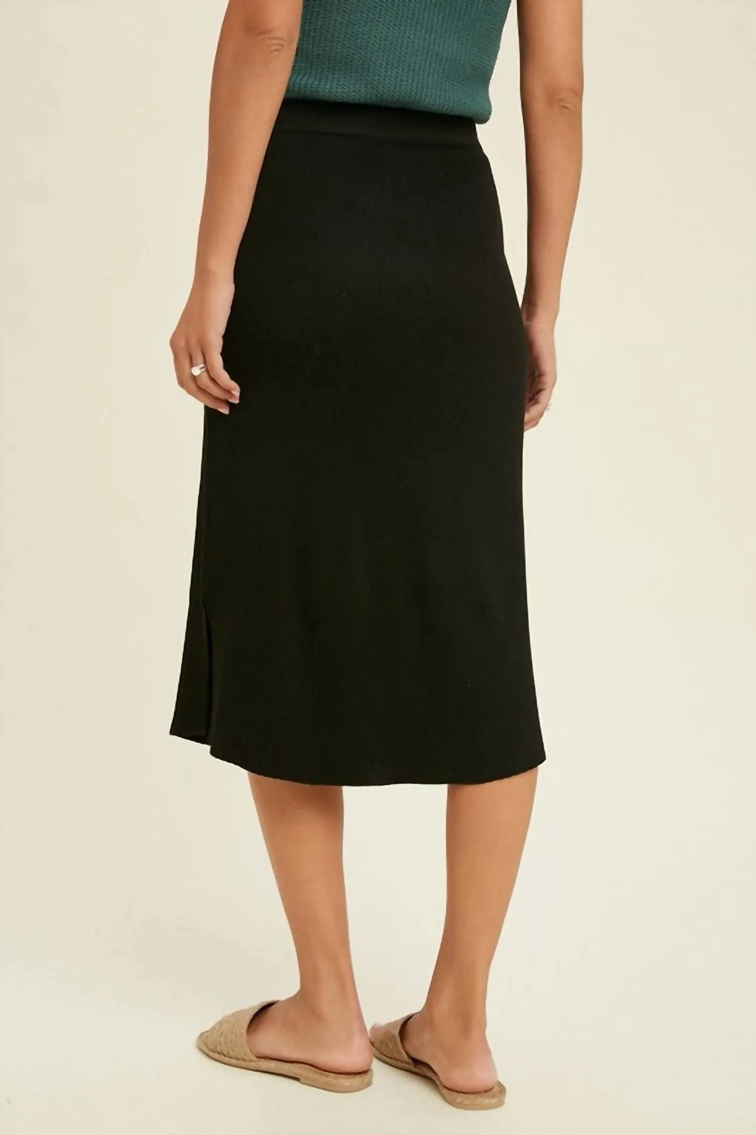 Ribbed Midi Sweater Skirt In Black