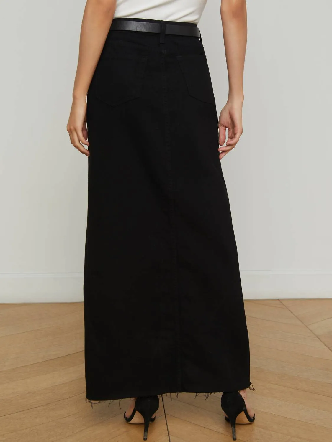 Rysa Slit Front Maxi Skirt In Noir