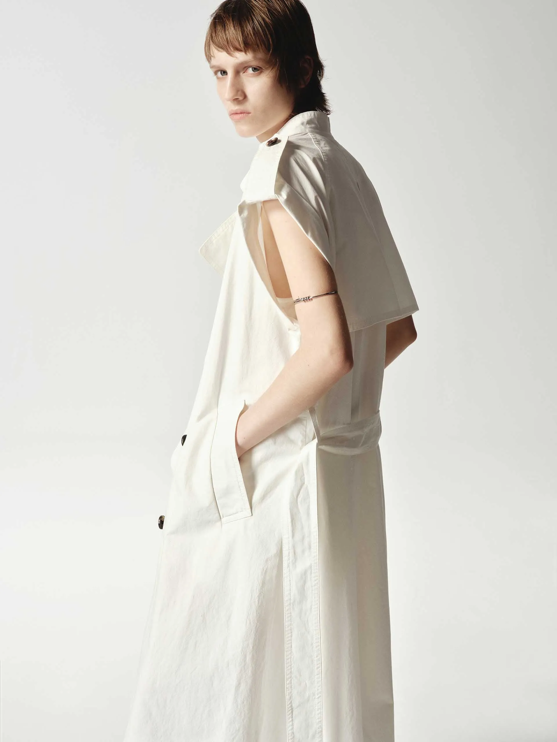 Sleeveless Back Slit Trench Coat