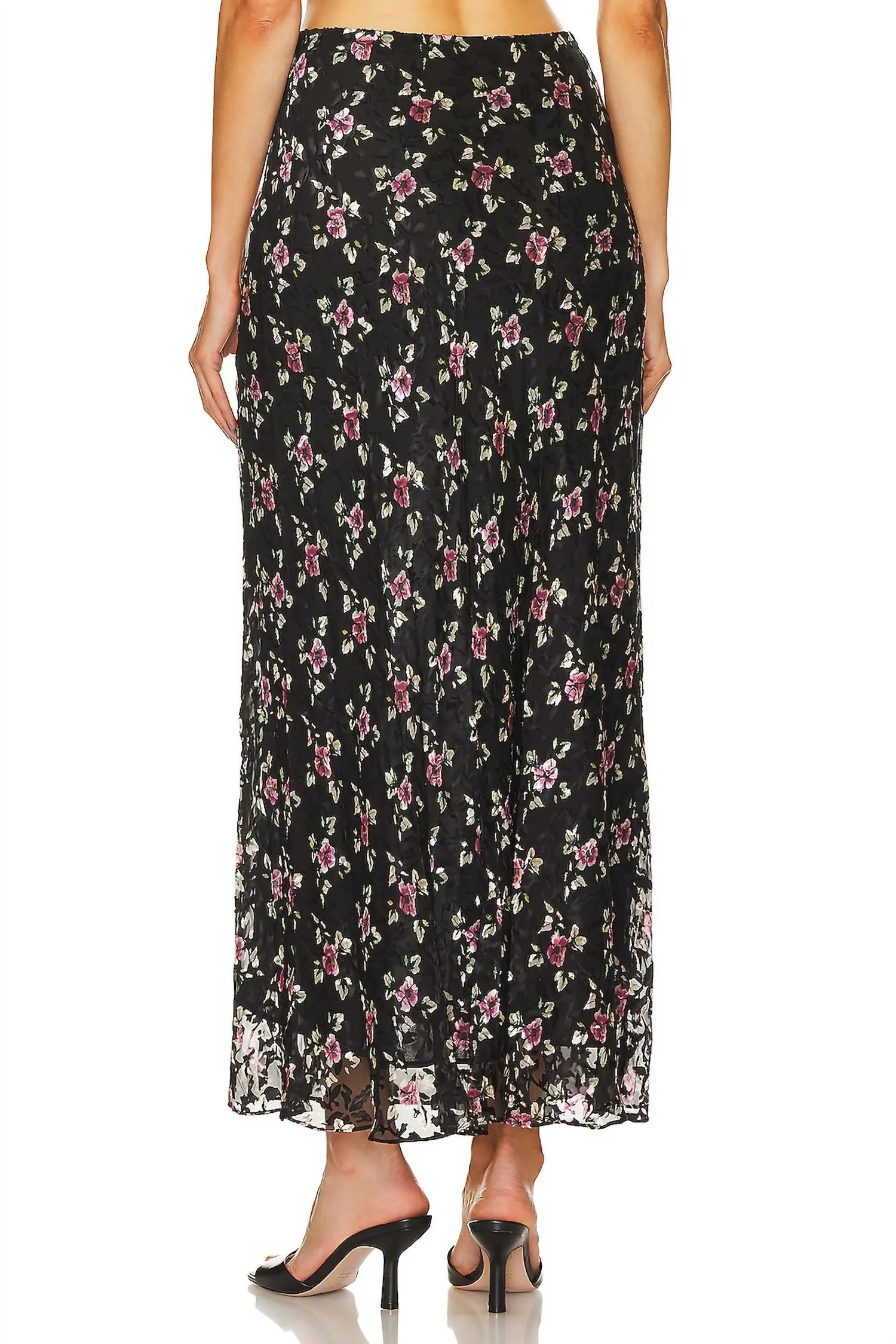 Sumi Skirt In Autumn Day