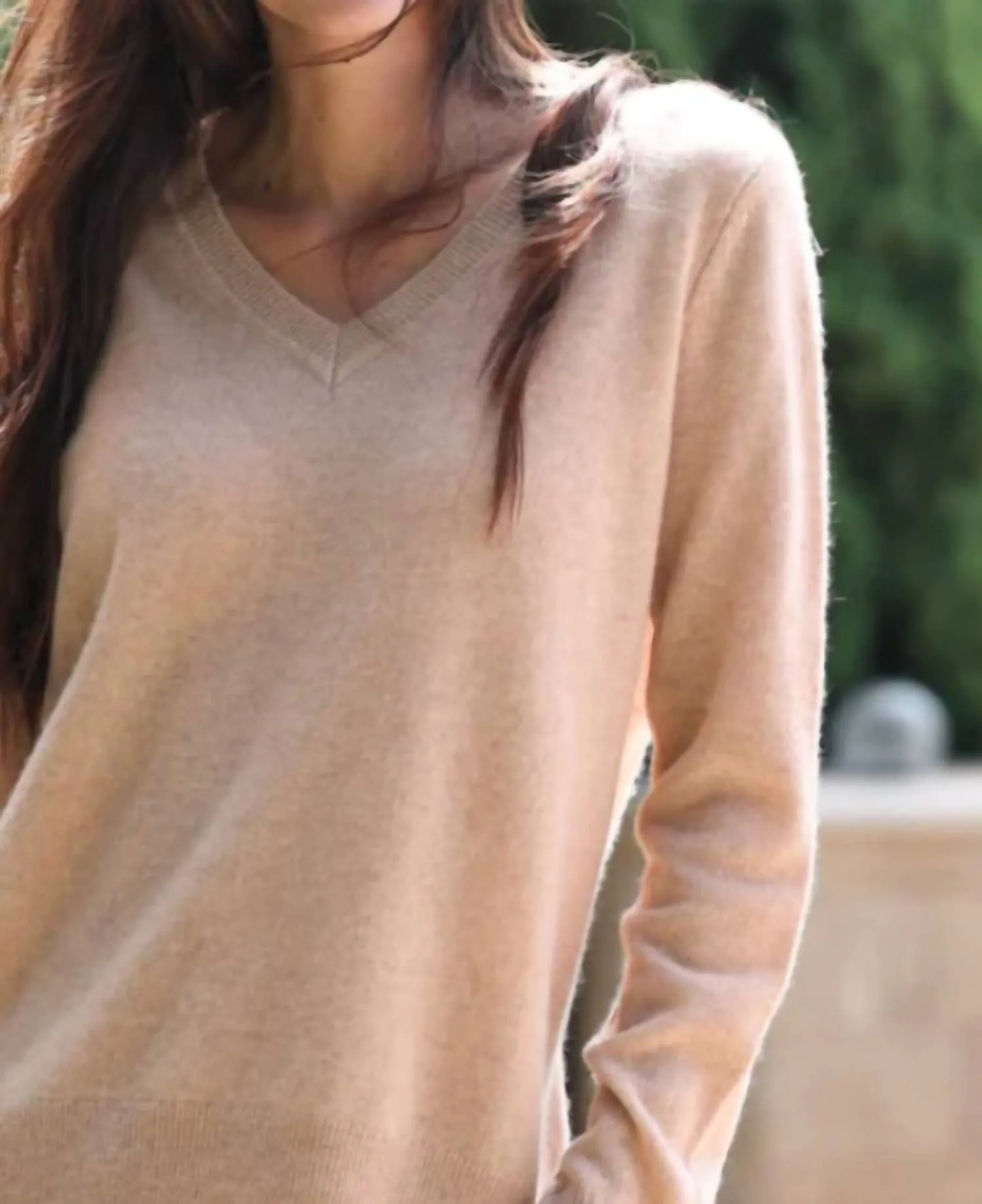 Too Mimosa V Neck Cashmere Sweater In Camel