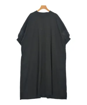 UNIVERSAL SEVEN Dresses
