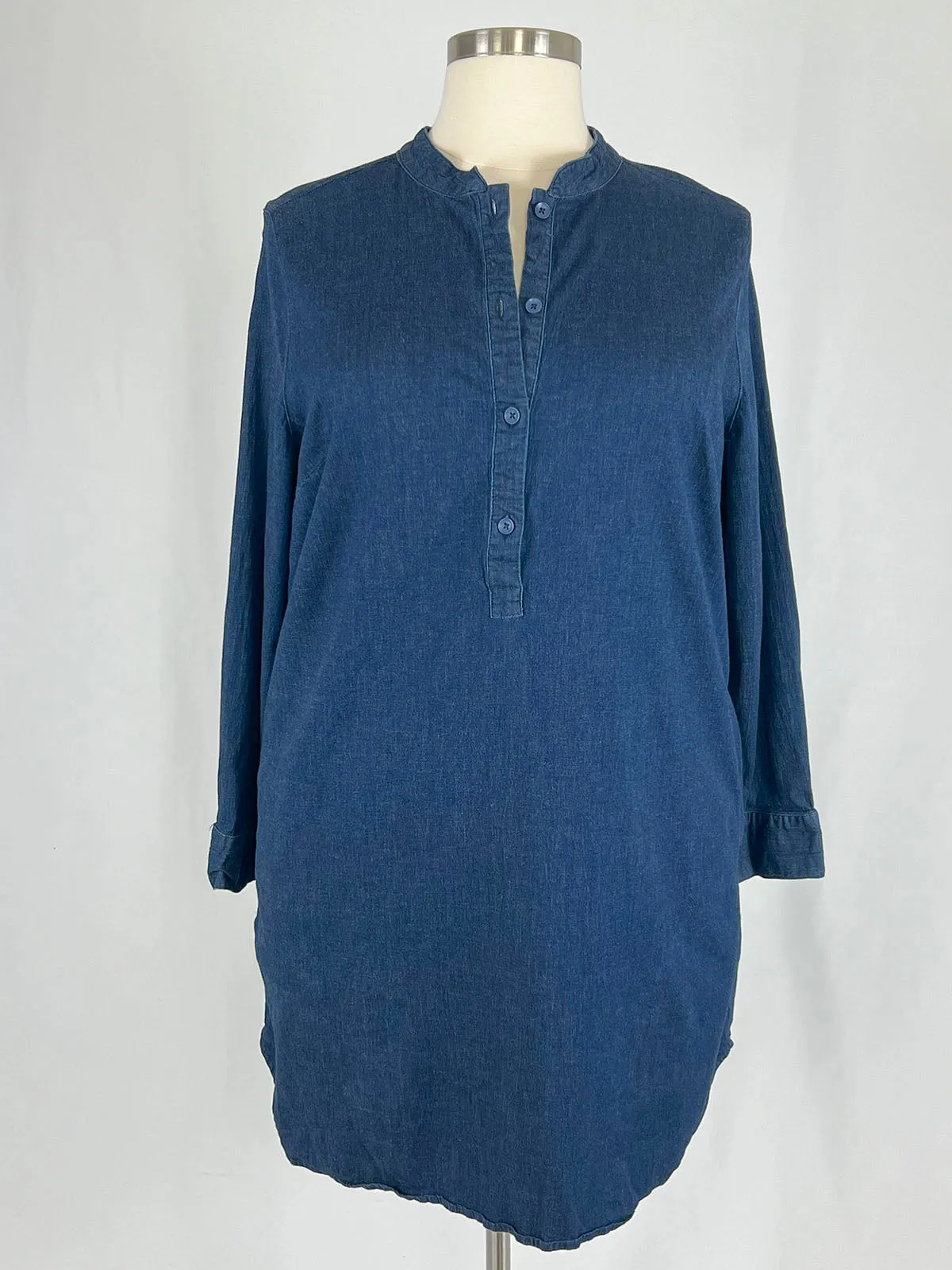 Universal Standard Size M (18/20) Blue Chambray Dress