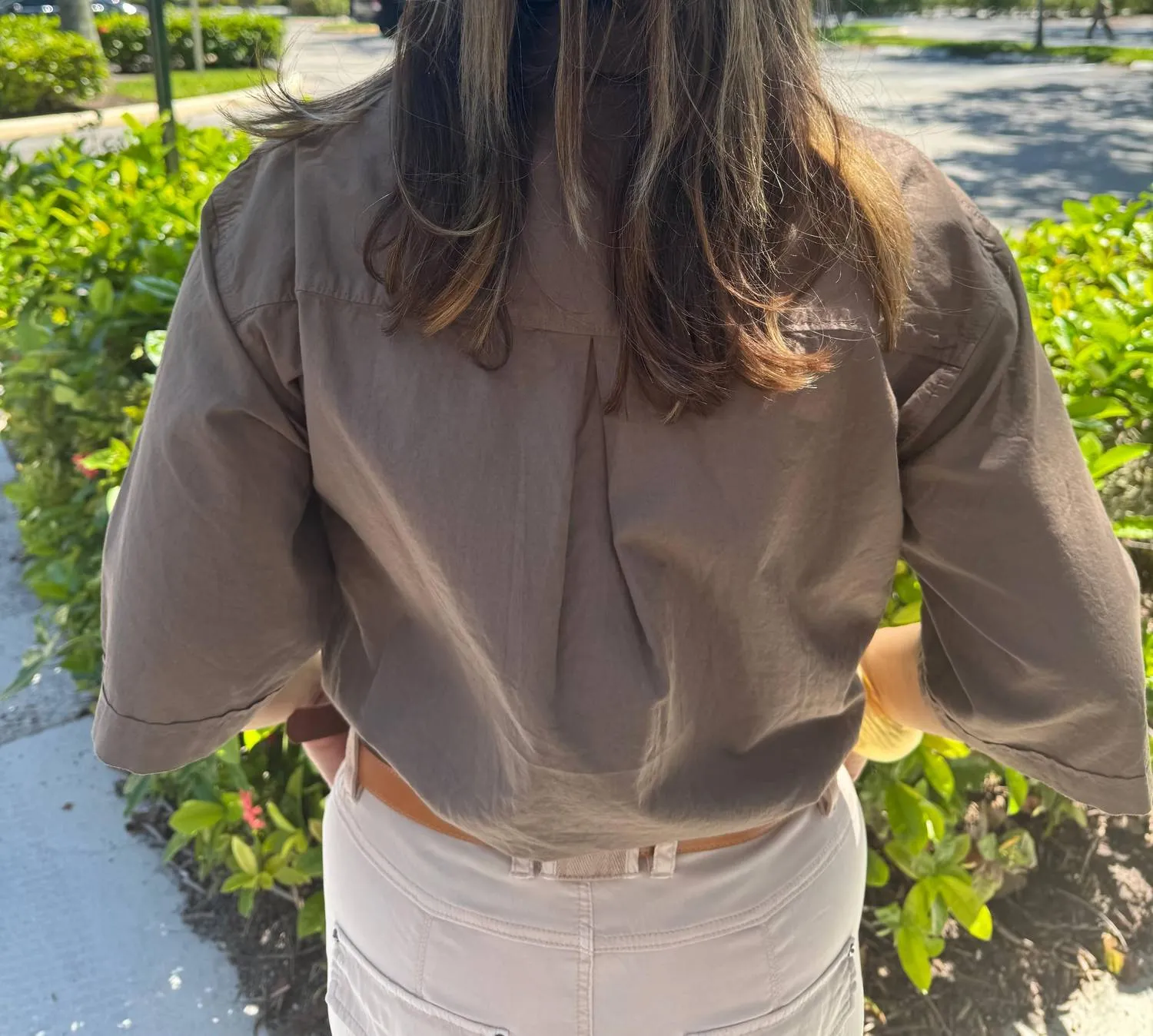 Voile Short Sleeve Cropped Twist Shirt In Twig