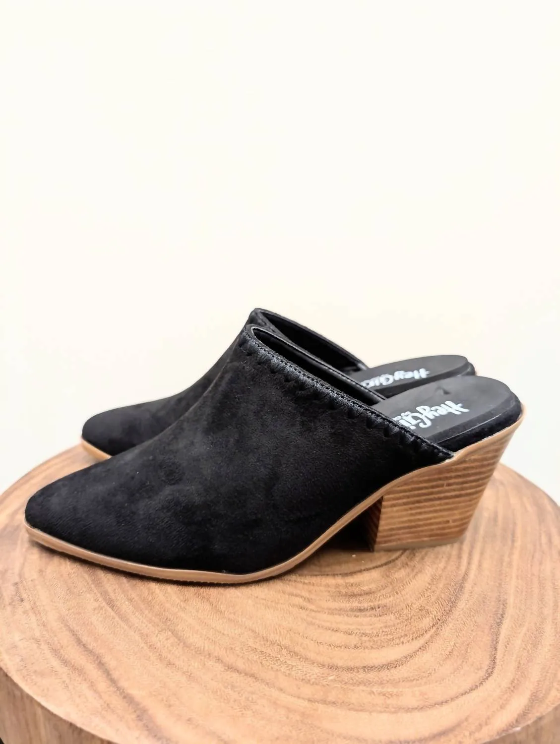 Women Sizzle Mule Sandal In Black
