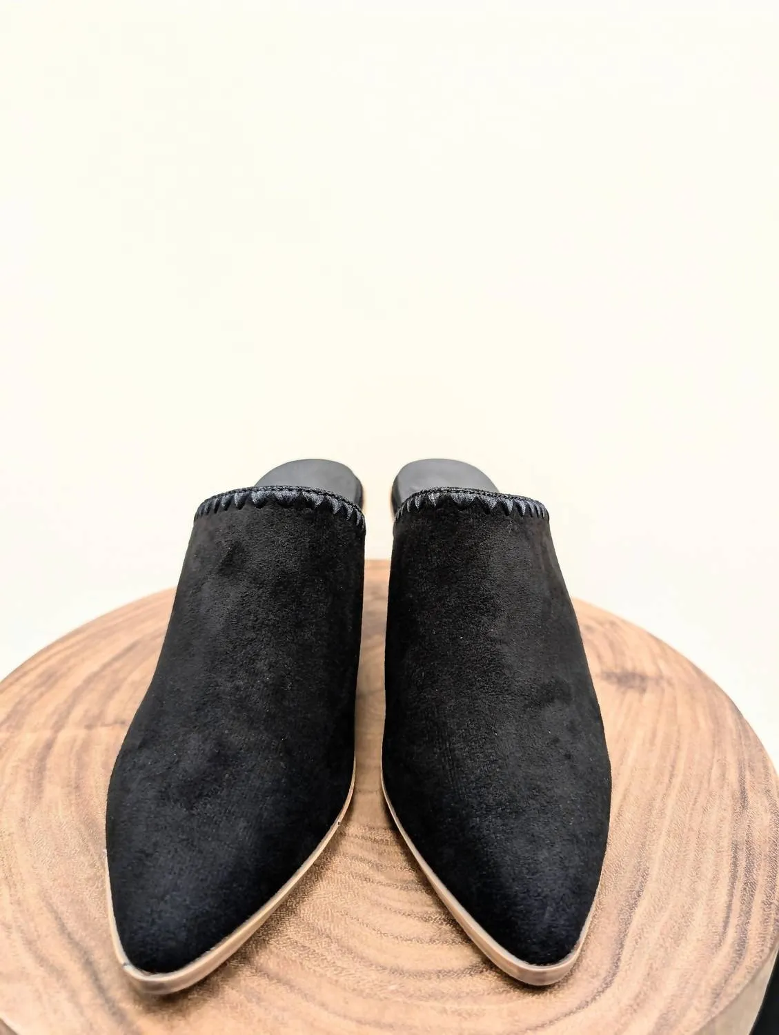 Women Sizzle Mule Sandal In Black